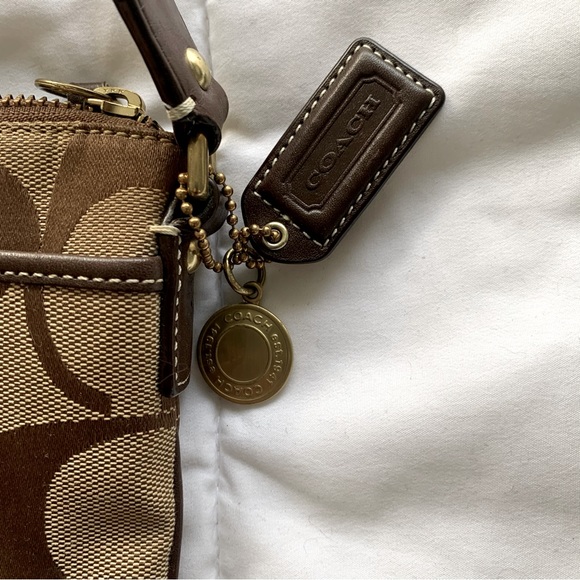 Coach Brown Signature Swingpack Crossbody | Soft Adjustable Strap | Authentic - Picture 4 of 6